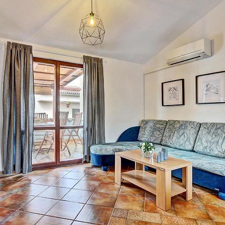 Apartment Adriana Pola Esterno foto